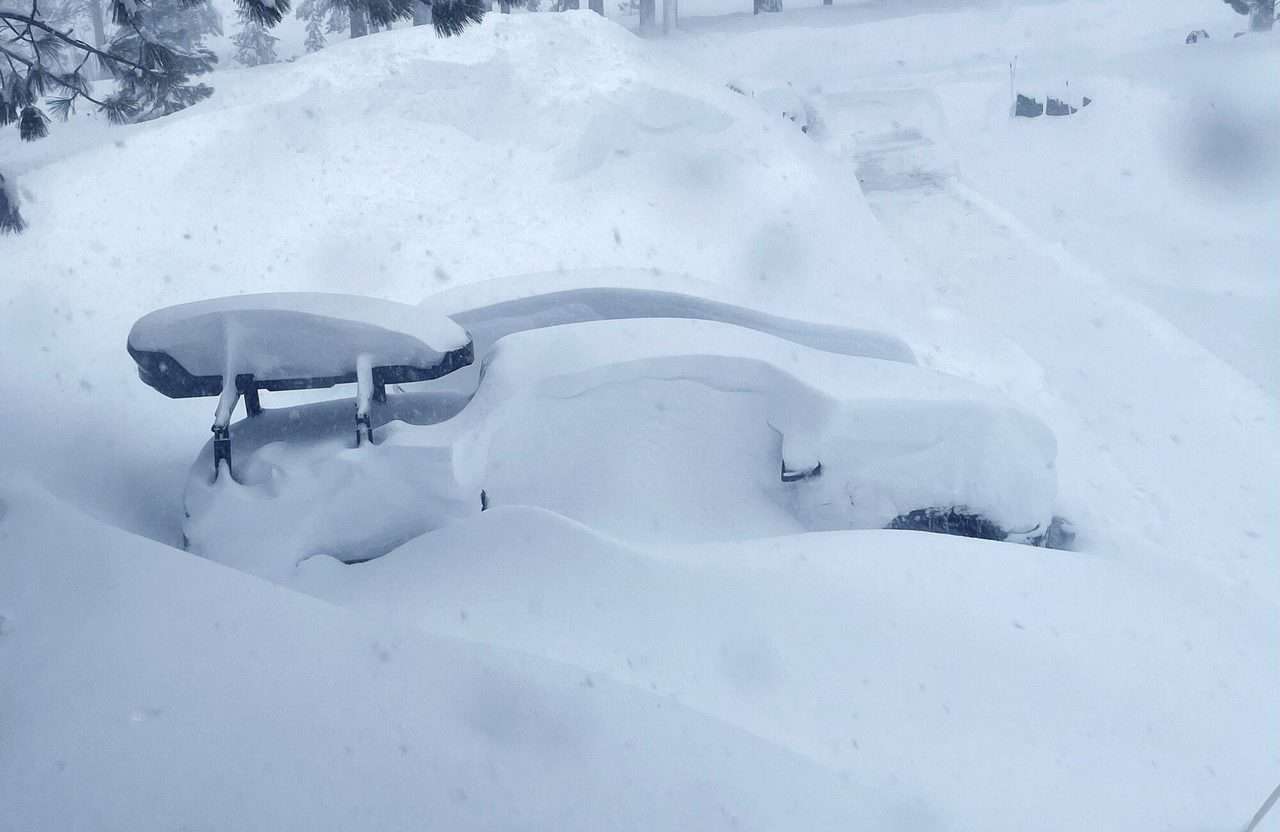 Meteo estremo in CALIFORNIA: 5 metri di neve caduti a Natale