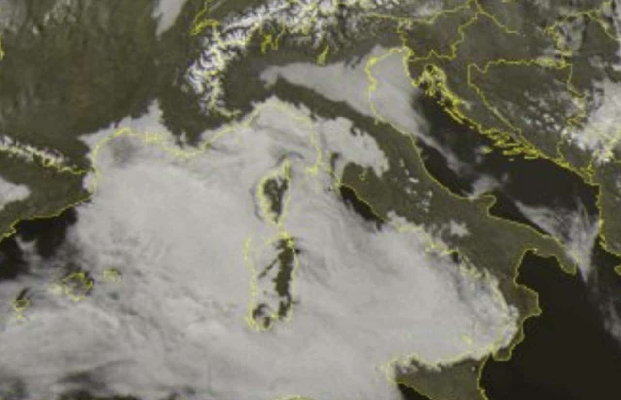 nebbia vista dal meteosat a capodanno 2022