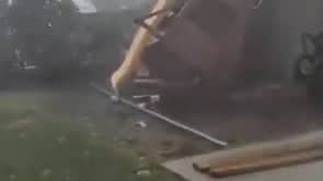 Il video meteo è spaventoso: vento di uragano e grandine per la prima tempesta nelle Isole Britanniche, prima del peggio
