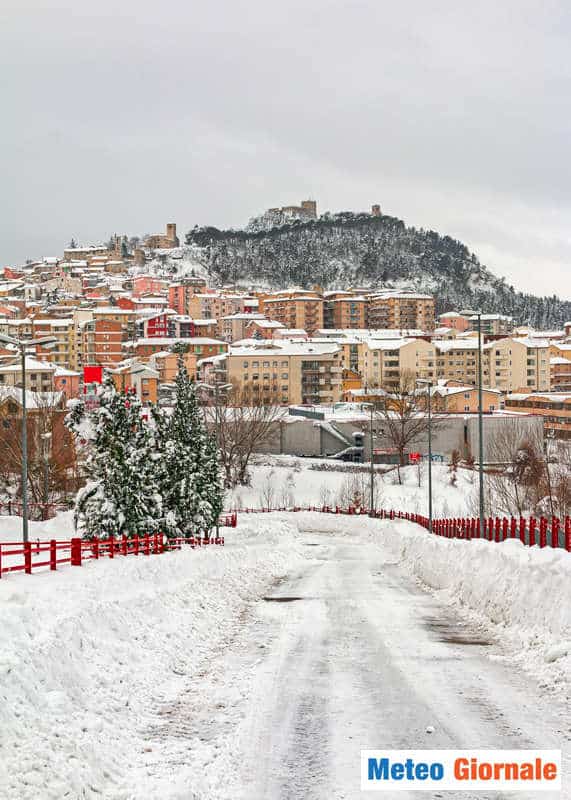 Meteo CAMPOBASSO: dopo la grande neve, ghiaccio e territorio imbiancato per tutta la settimana