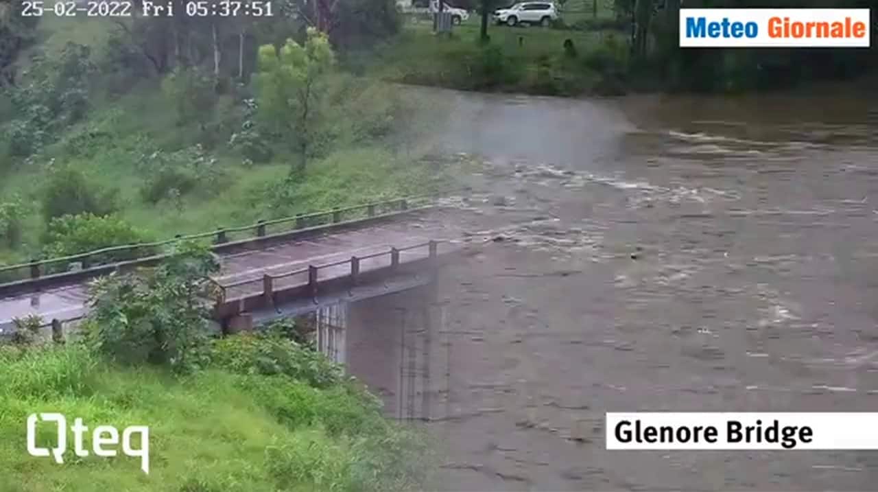 Alluvione apocalittica in Australia. Nel video il fiume si solleva di 20 metri