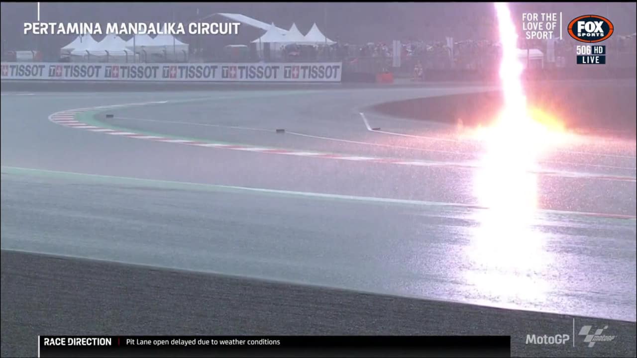Fulmine in piena gara di MotoGP