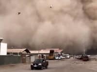 Minacciosa tempesta di sabbia. Video Meteo