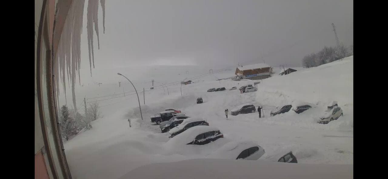 Meteo Abruzzo: tempeste di neve in Appennino. Località isolate
