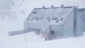 Meteo: straordinarie tempeste di neve sui Pirenei con vento a 120 km/h