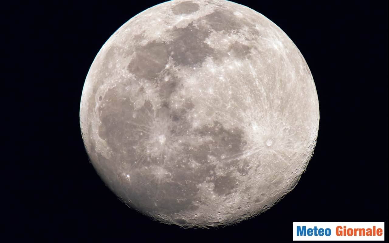 Come trasformare lo Smartphone in un telescopio