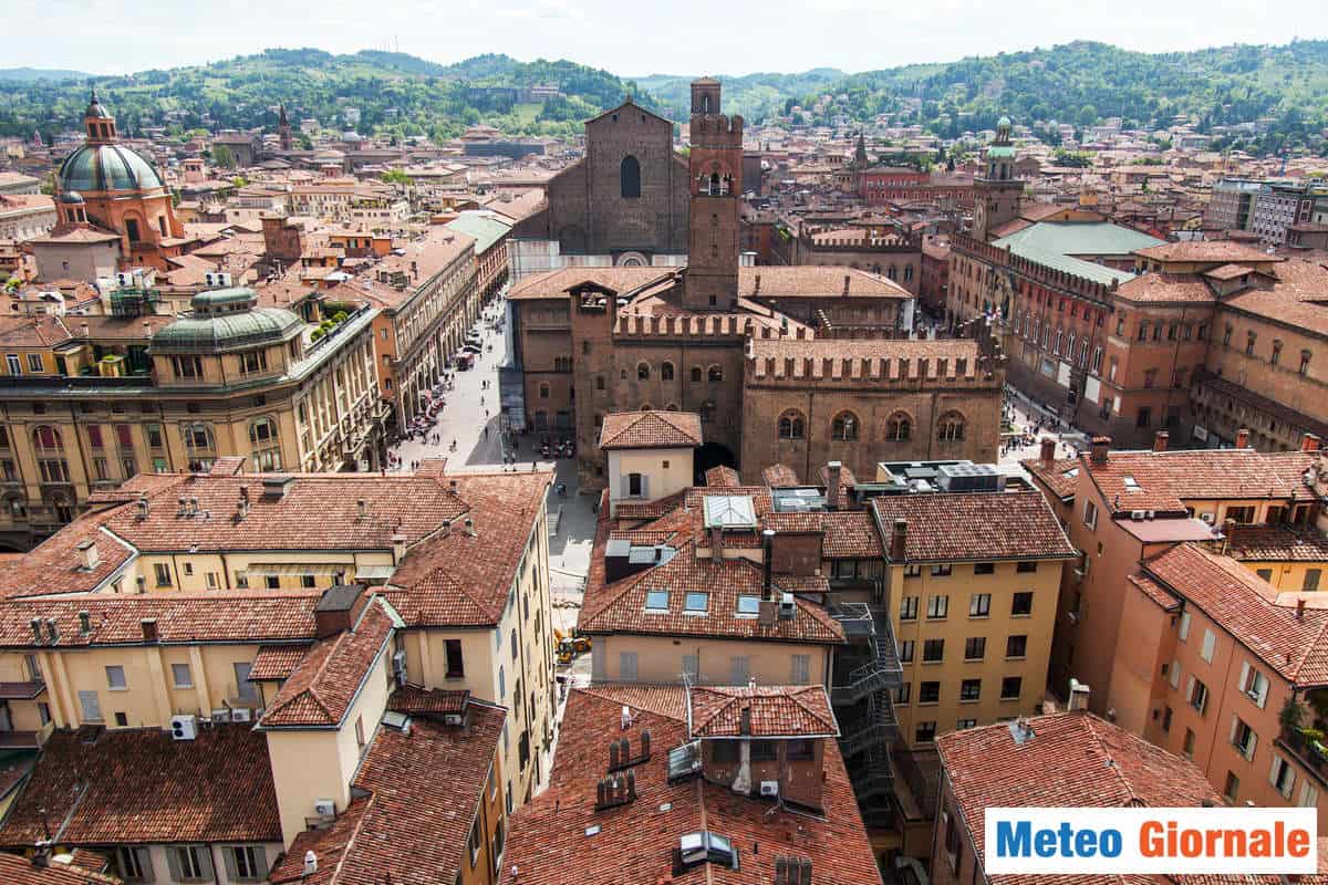Meteo Bologna, caldo estivo, la settimana prossima rischio di qualche temporale