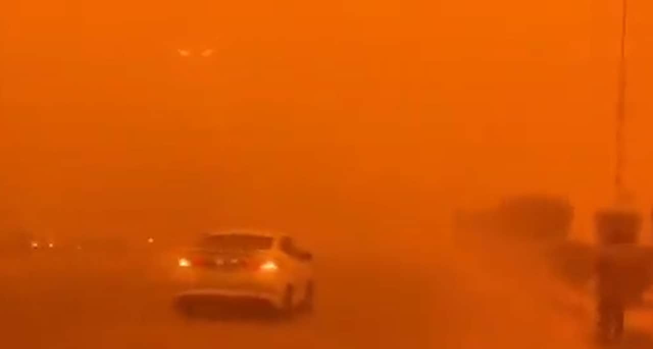 Tempesta di sabbia assedia l’Iraq, grave emergenza climatica. Video Meteo
