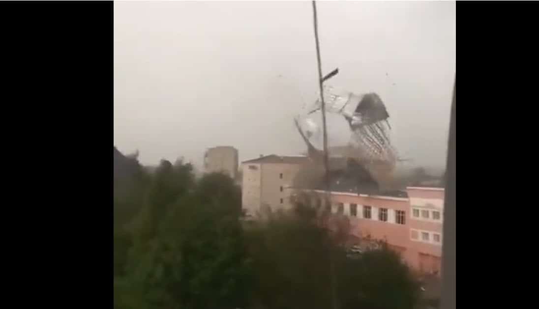 Ucraina, niente di insolito. Anche il meteo si accanisce. Video assurdo
