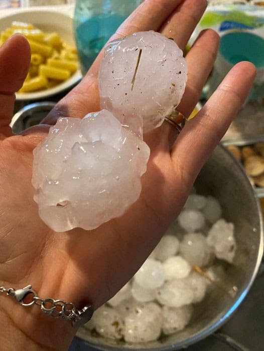 Meteo Sardegna, decine di comuni investiti da grandinate devastanti