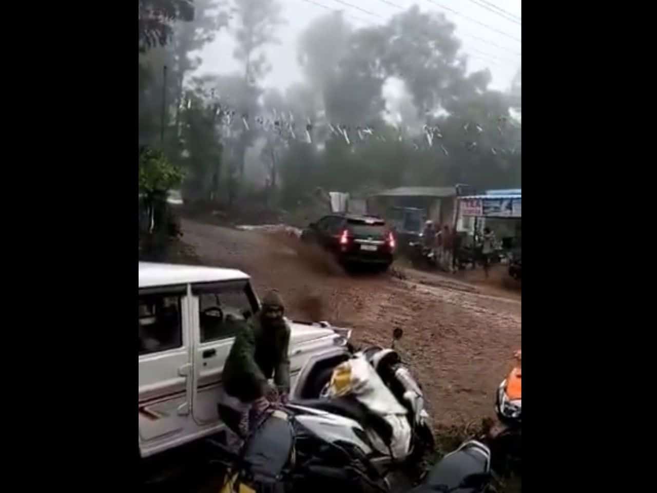 Inondazioni per le forti piogge da monsone in India. Video meteo