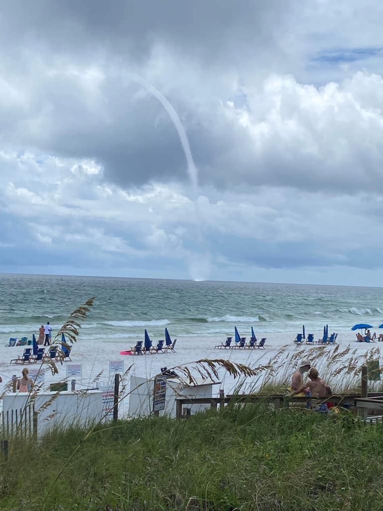 Florida. Ancora trombe marine in prossimità della costa. Video meteo