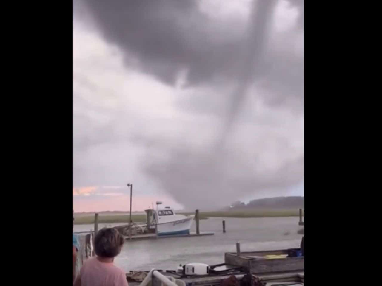 Mix di tromba marina e d”aria nel Maryland, Stati Uniti d’America. Video meteo