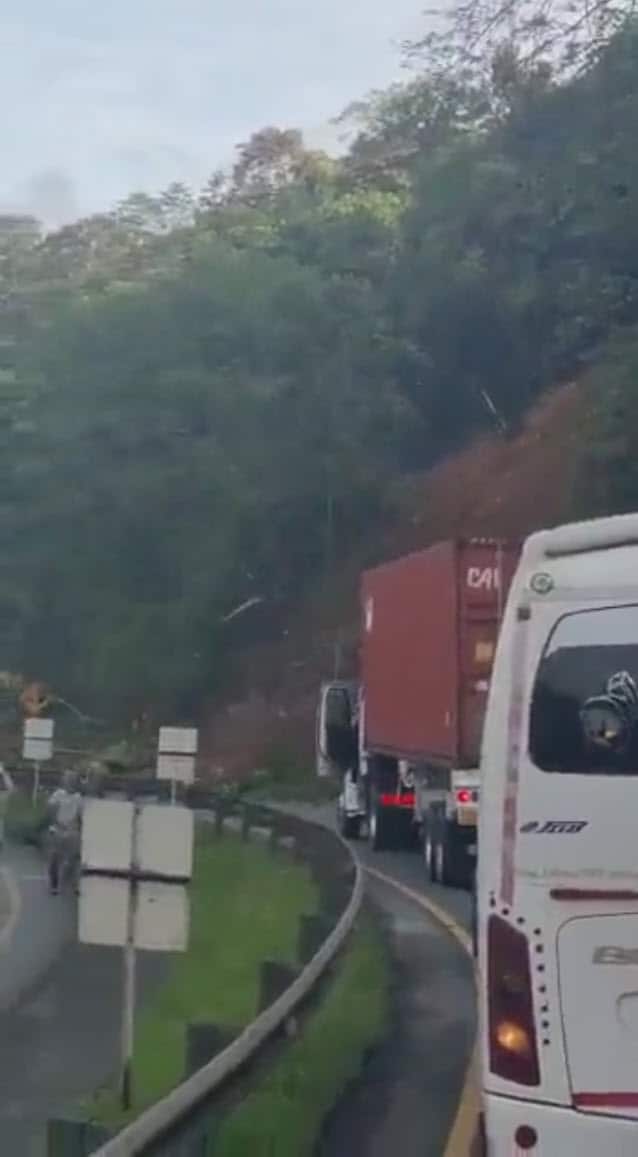 Frana su auto in Colombia. Video meteo