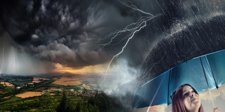 Meteo: domenica di maltempo tra nubifragi e temporali, ma è solo l’inizio