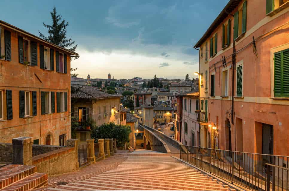 Meteo PERUGIA: gran sole, temperature elevate