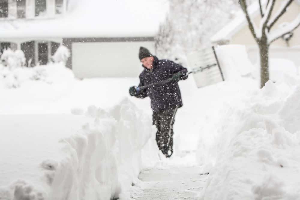 Meteo stravolto negli USA, a Los Angeles prima allerta neve da oltre 30 anni