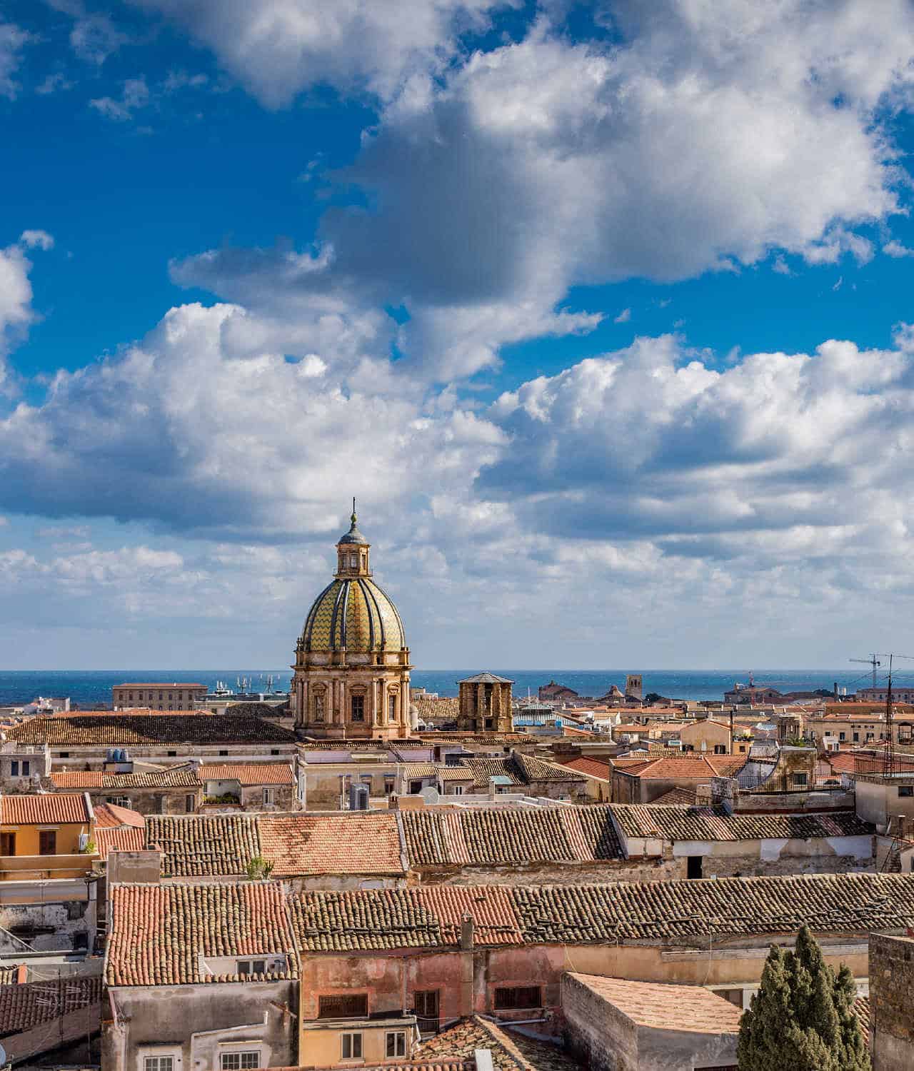 Meteo PALERMO. Primavera più tipica del mese di Aprile. Le attività in città 1 AdobeStock 192492921