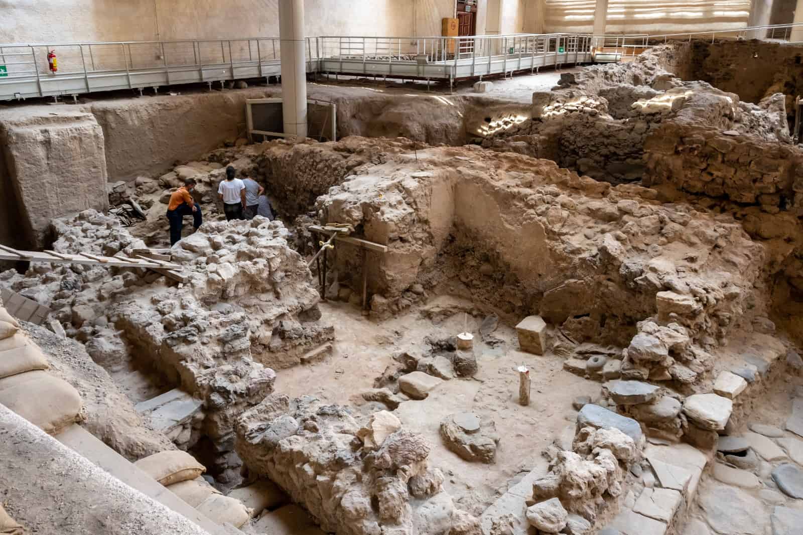Pronto per partire? Scopri la magia di Santorini ad Aprile: tutti i segreti da non perdere! 7 sito archeologico Akrotiri santorini grecia
