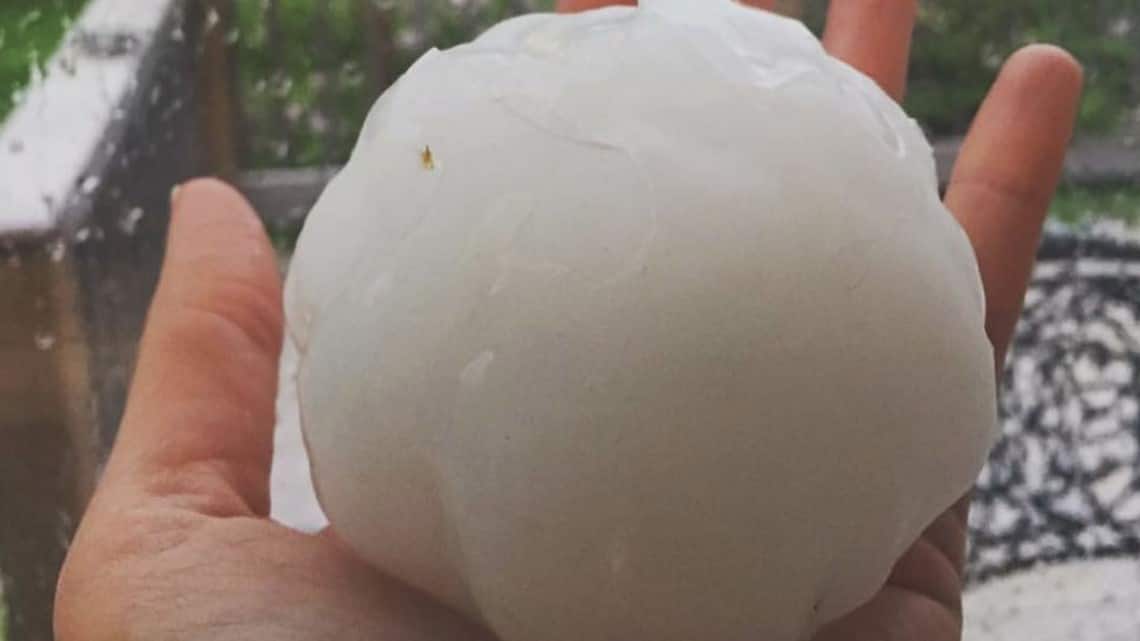 Grandine gigante devasta centinaia di abitazioni in Brasile