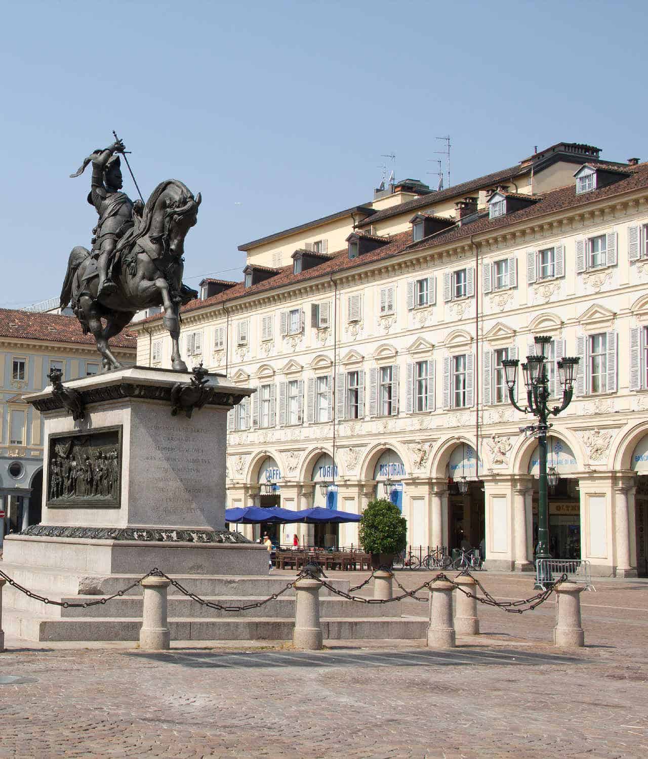 Previsioni meteo Torino: aprile tra nuvole, pioggia e qualche giorno di sole 6 Previsioni meteo Torino: aprile tra nuvole, pioggia e qualche giorno di sole