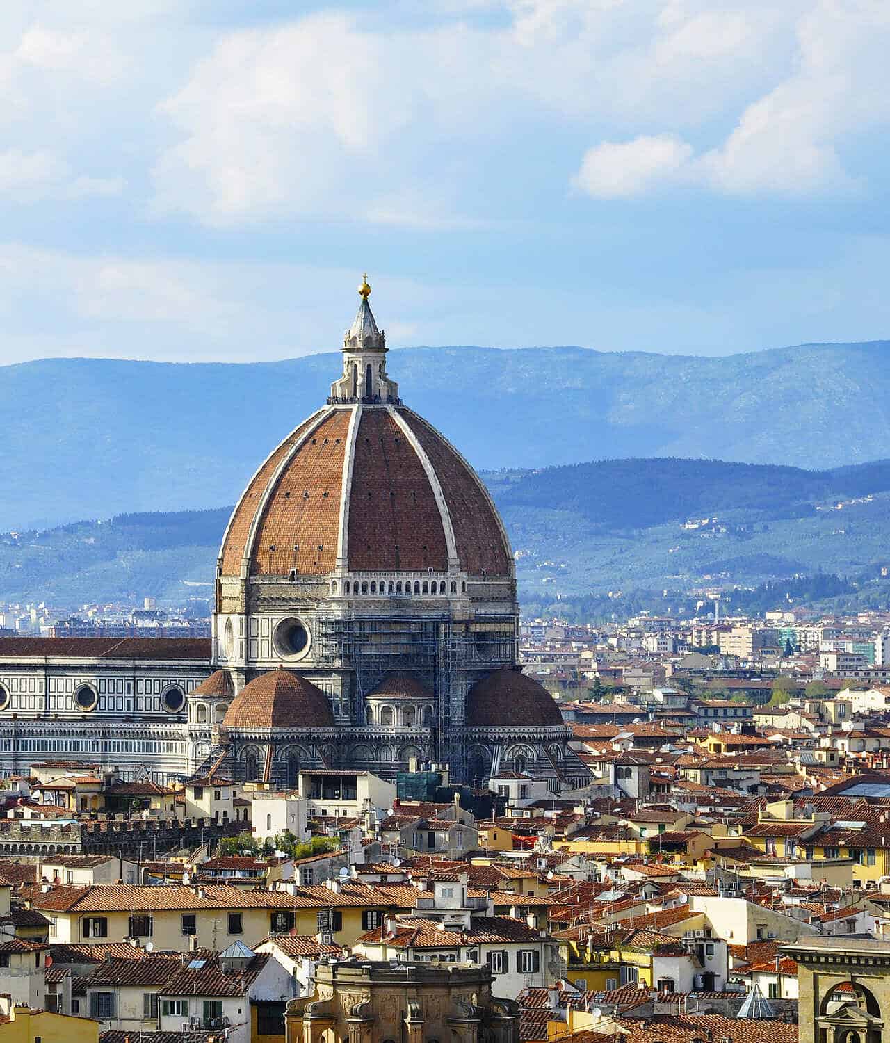 Previsioni meteo Firenze: settimana tra vento, nuvole e pioggia ad aprile 56 Previsioni meteo Firenze: settimana tra vento, nuvole e pioggia ad aprile