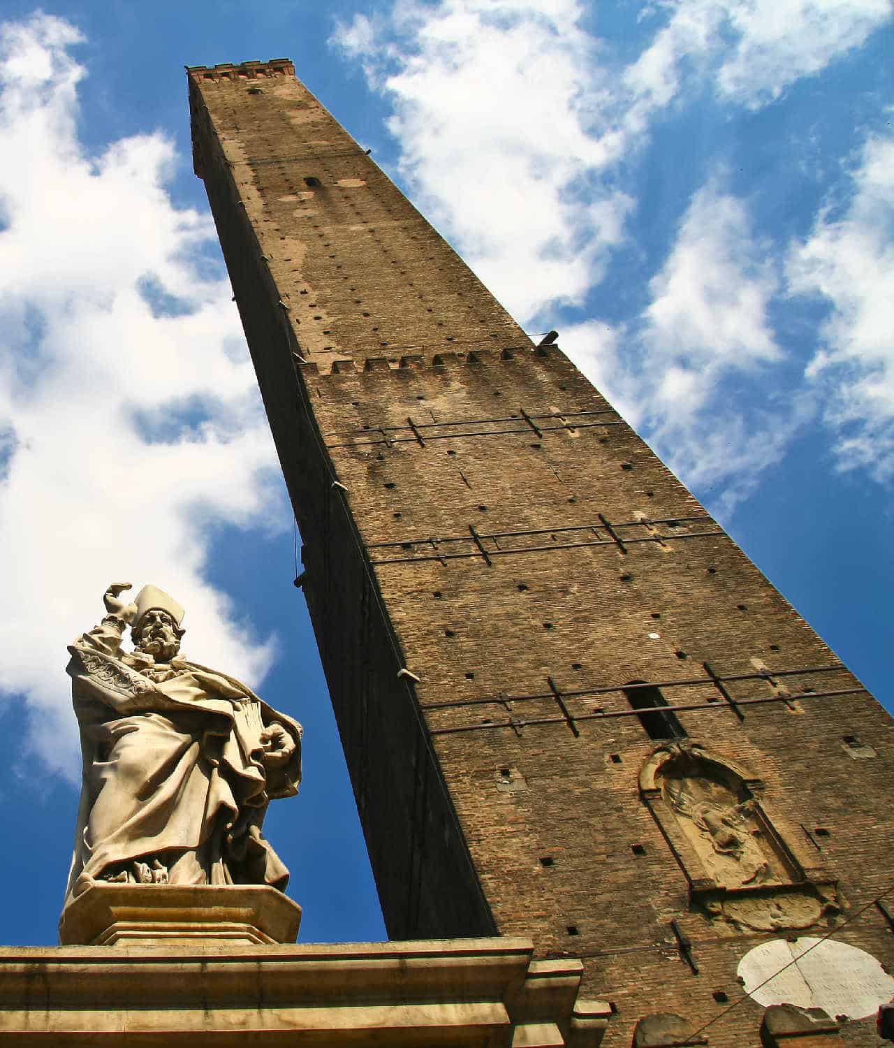 Previsioni Meteo Bologna: Variabilità e Piogge nella Settimana dal 25 Aprile al 4 Maggio 18 Previsioni Meteo Bologna: Variabilità e Piogge nella Settimana dal 25 Aprile al 4 Maggio