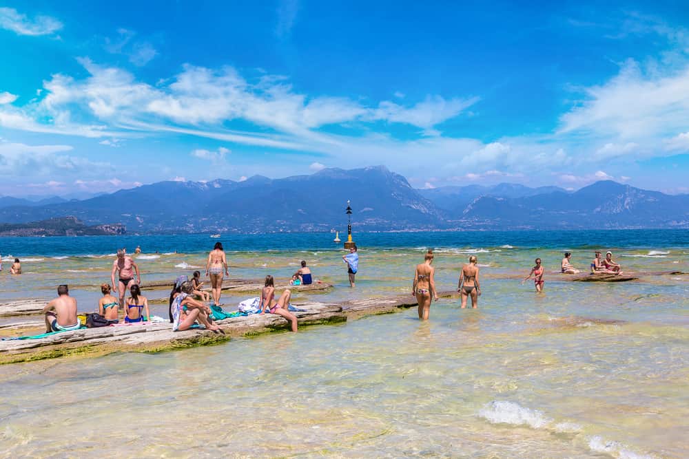 Le Tre Perle Lombarde: Spiagge Bandiera Blu anche senza Mare che Rivalizzano con il Mediterraneo