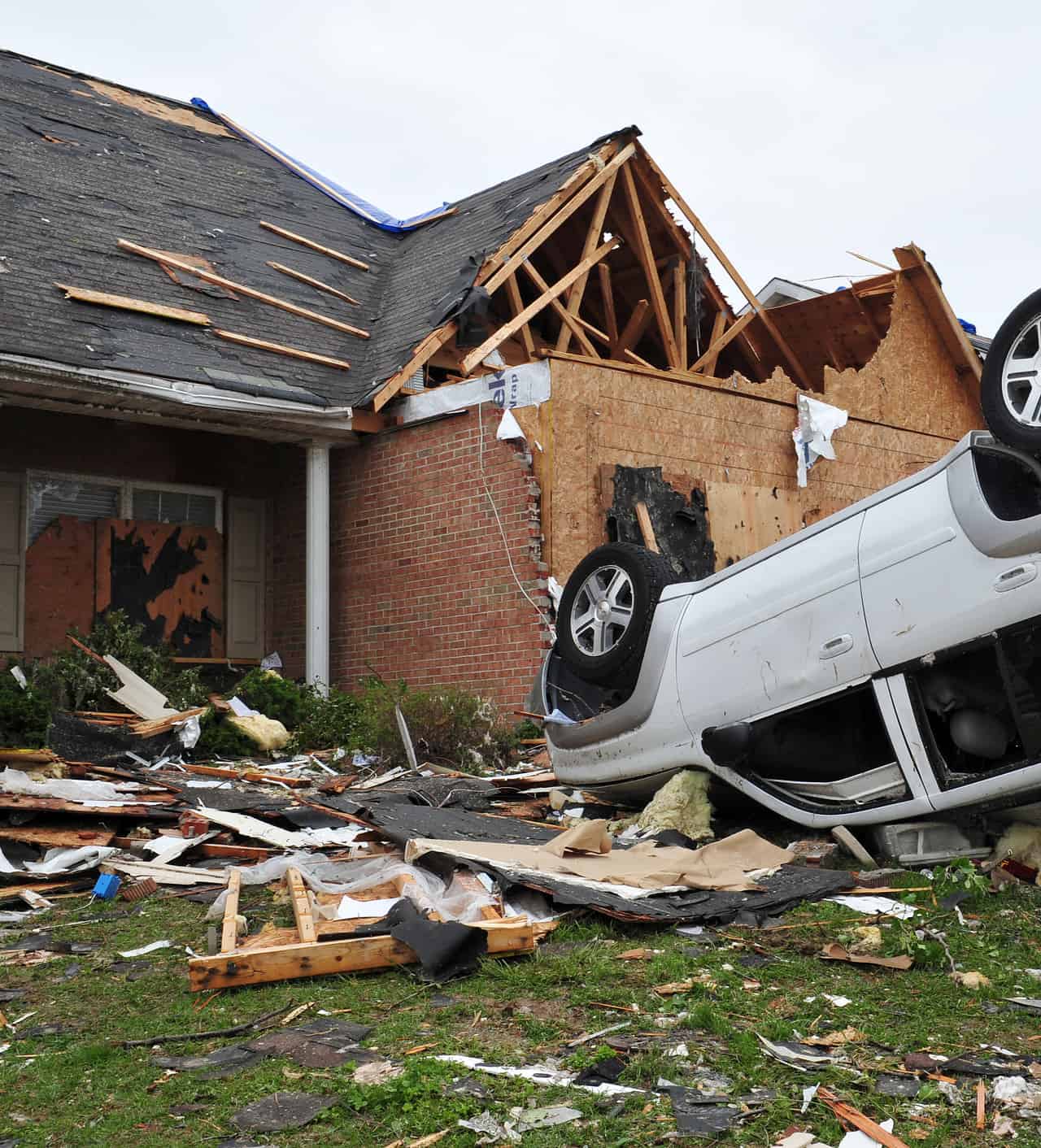 Conseguenze disastrose per un tornado in Texas: un morto e numerosi feriti