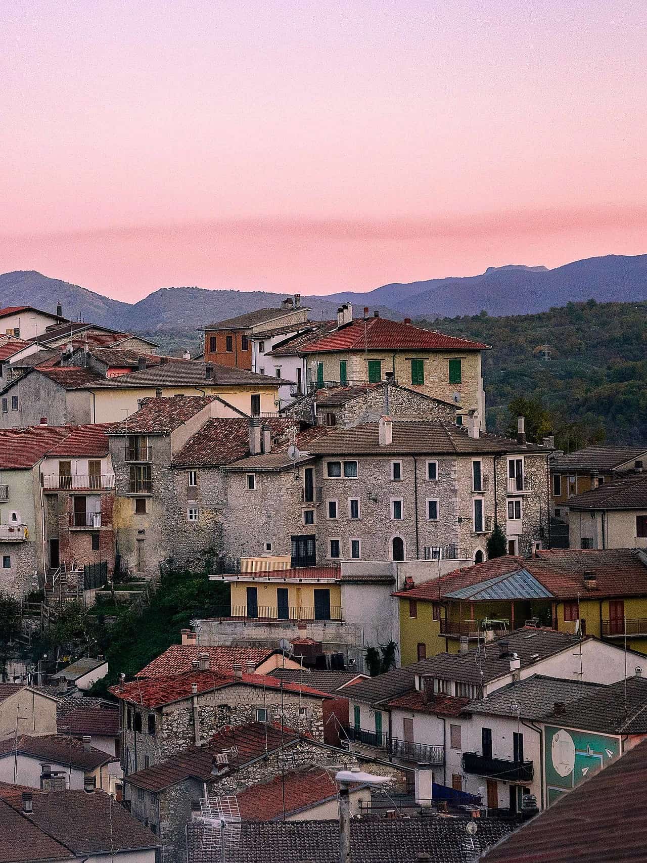 Borghi di Montagna, questo è proprio tra i più belli d'Italia 26 Borghi di Montagna, questo è proprio tra i più belli d’Italia