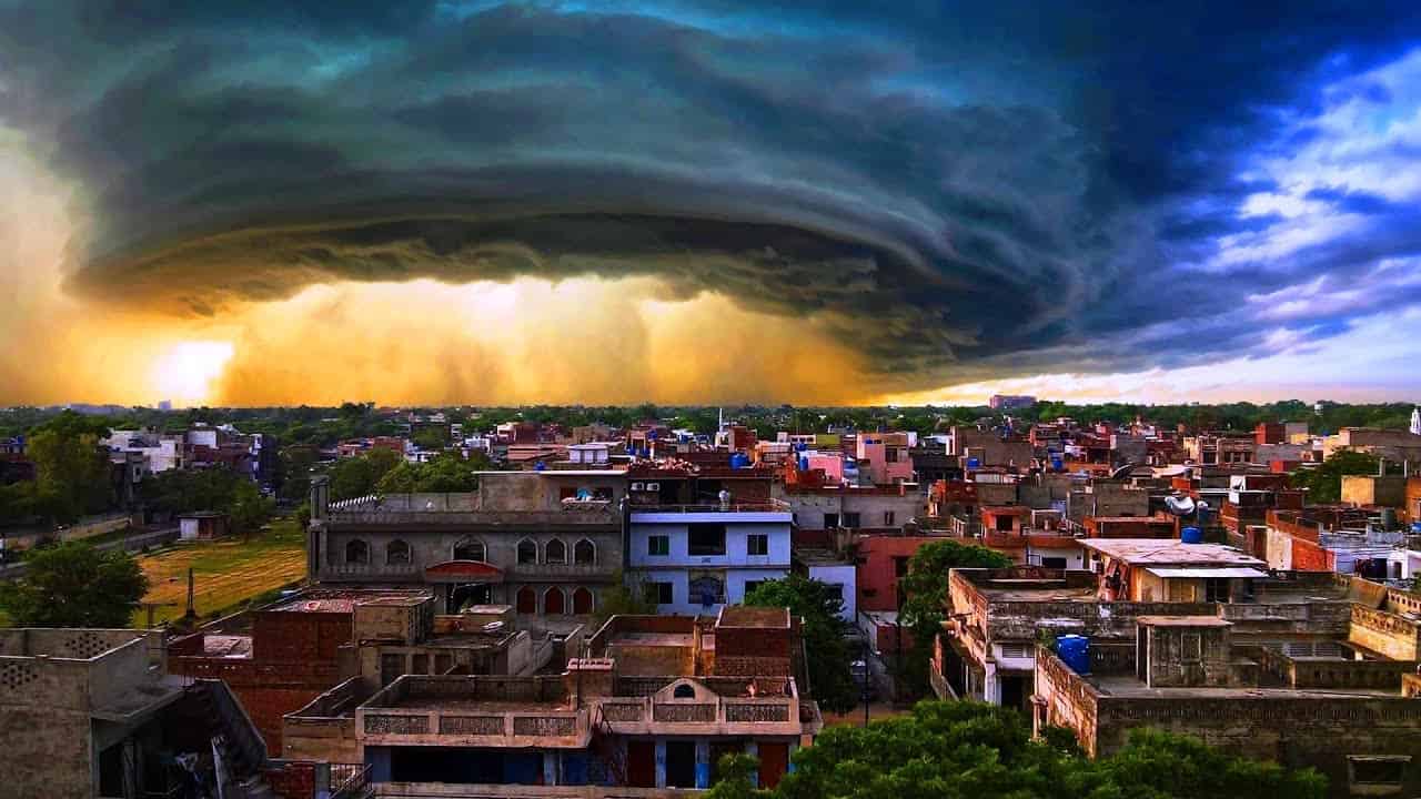 Diretta meteo: le bombe d’acqua che stanno sconquassando Italia, Spagna e Francia
