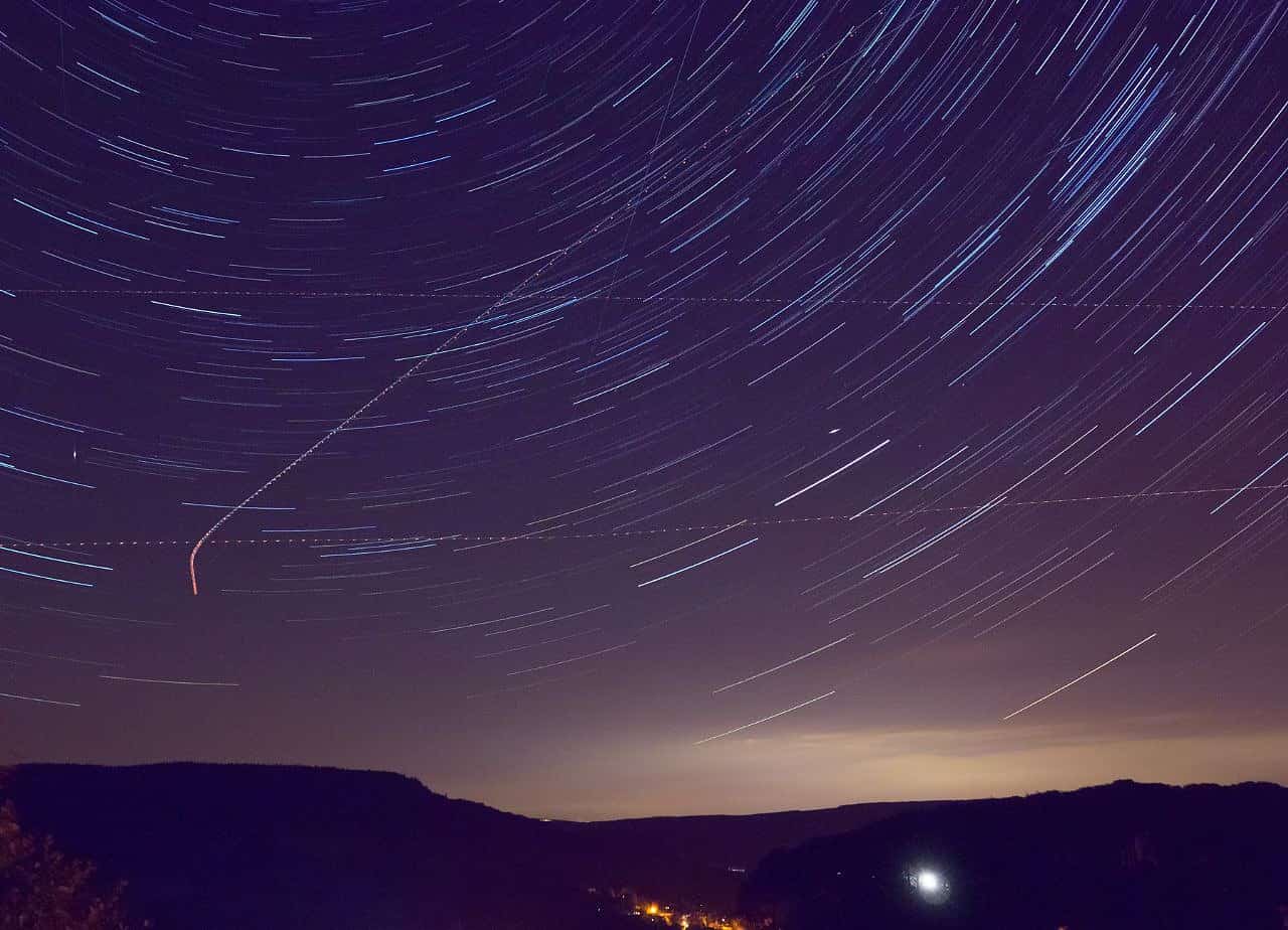 Previsioni per la pioggia di meteore Perseidi 2023: Luna calante favorisce uno spettacolo celeste spettacolare nelle notti di picco intorno al 12 e 13 Agosto a livello mondiale