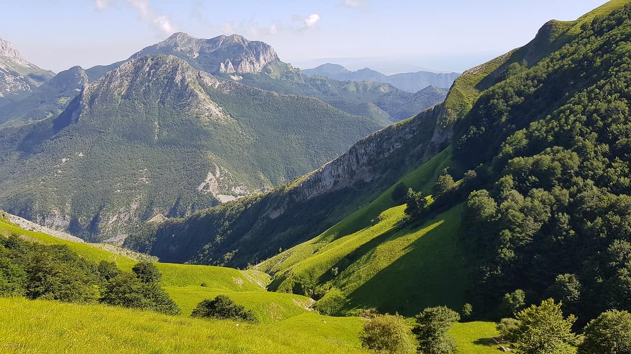 mountains 3982900 1280