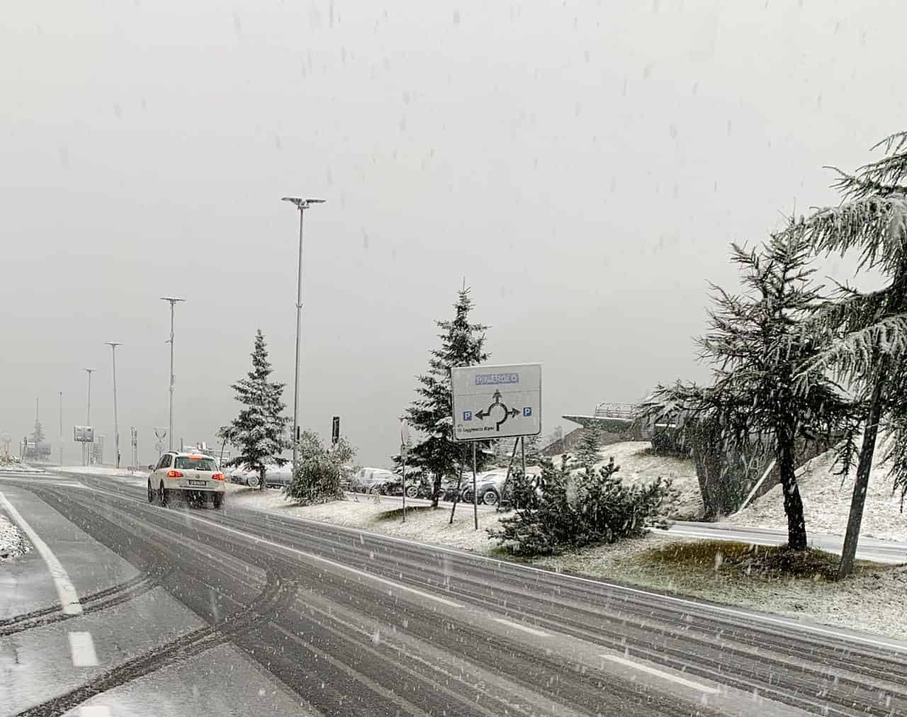 Prove d'autunno da Nord a Sud. Ancora fresco, pioggia, temporali e neve, poi importanti novità 54 Prove d’autunno da Nord a Sud. Ancora fresco, pioggia, temporali e neve, poi importanti novità