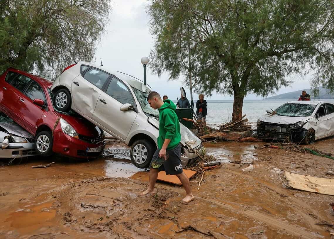 107296431 16940131202023 09 06t150416z 390599917 rc2233apdsrg rtrmadp 0 europe weather greece storm