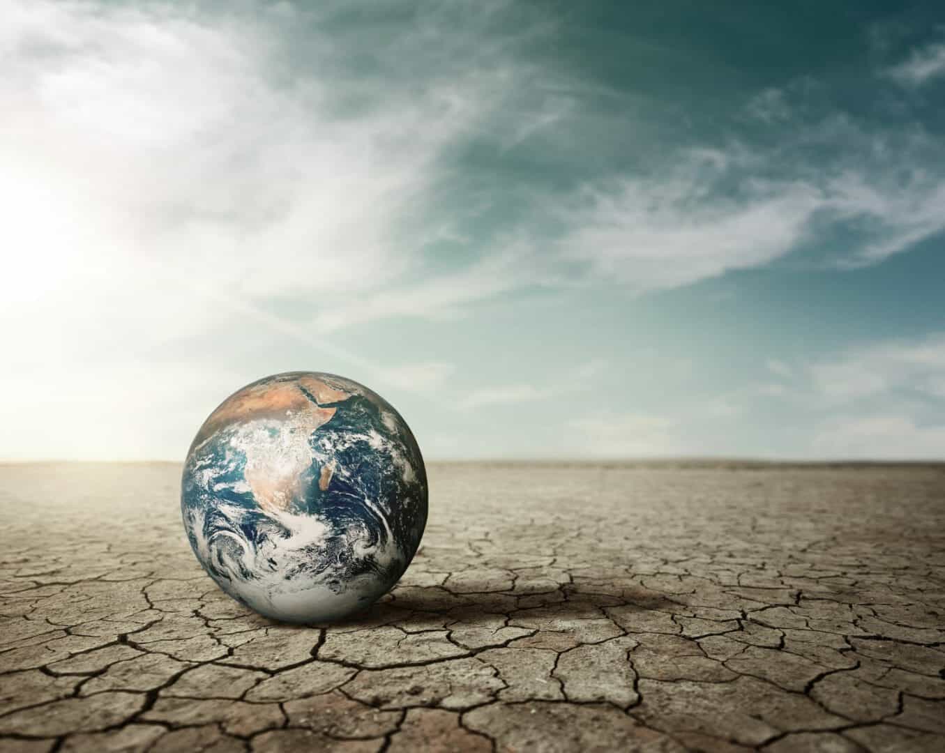cambiamento climatico con terreno asciutto
