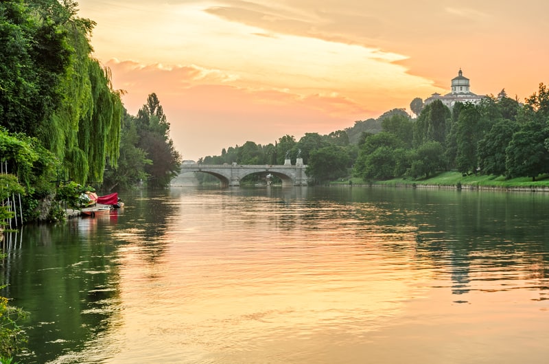dreamstime s 55773200