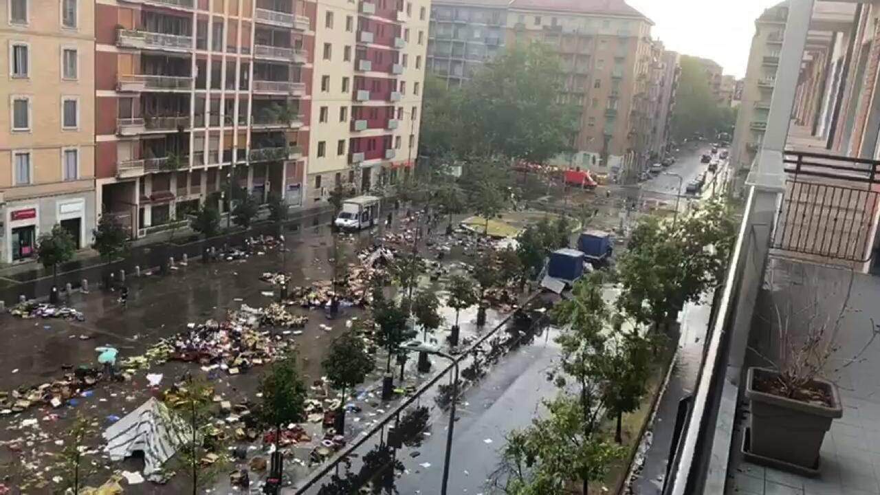 Milano, meteo estremo continua. Video
