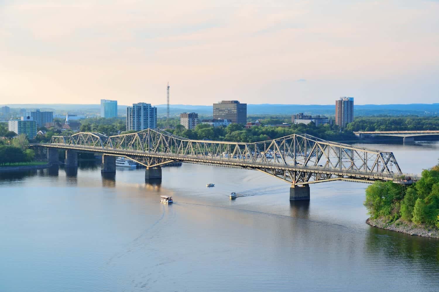 Acqua salata avanza sul Mississippi.  Grave problema di acqua potabile a New Orleans