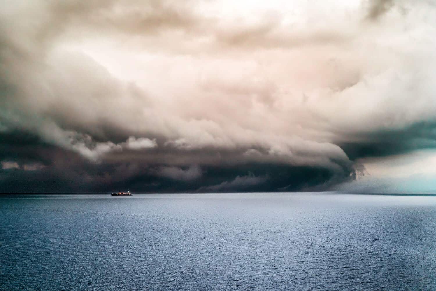 L’uragano Lee mette in allerta massima le spiagge della Florida per correnti di risucchio