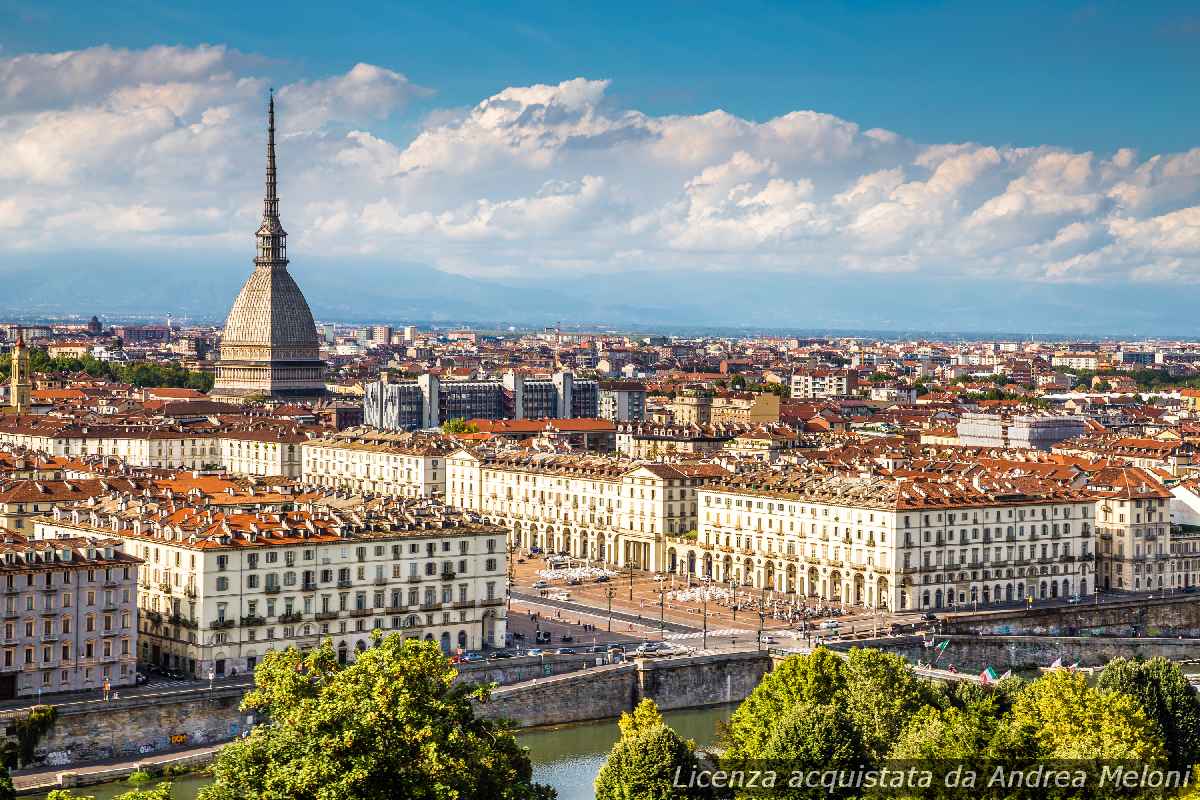 Meteo Torino: sole e nuvole si alternano, attesa foschia nei prossimi giorni