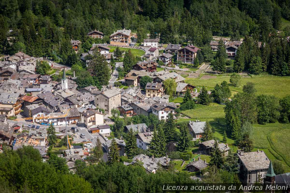 Meteo Aosta: oggi cielo limpido, prossimi giorni leggermente nuvolosi