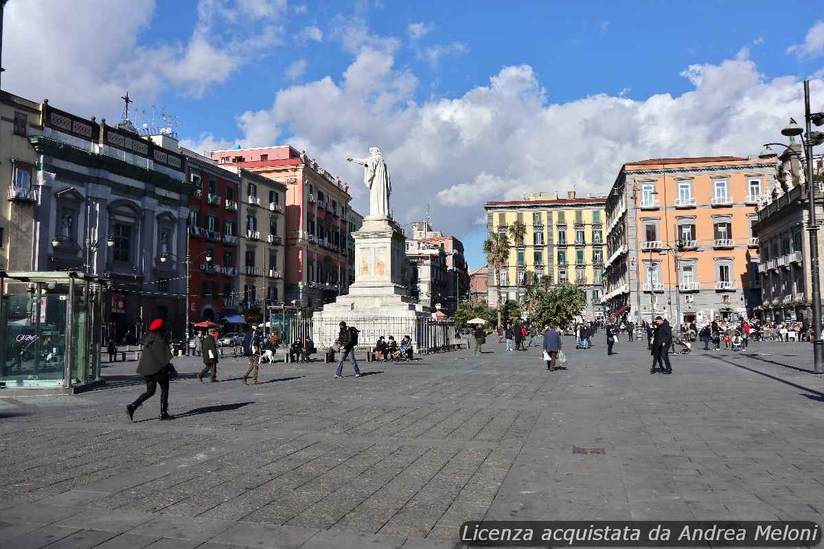 Meteo Napoli: sole e nuvole si alternano, possibili piogge nel weekend