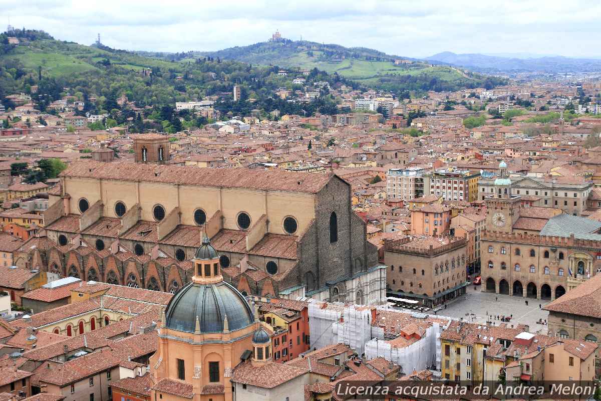 Meteo Bologna: nubi in arrivo, ma il sole tornerà presto