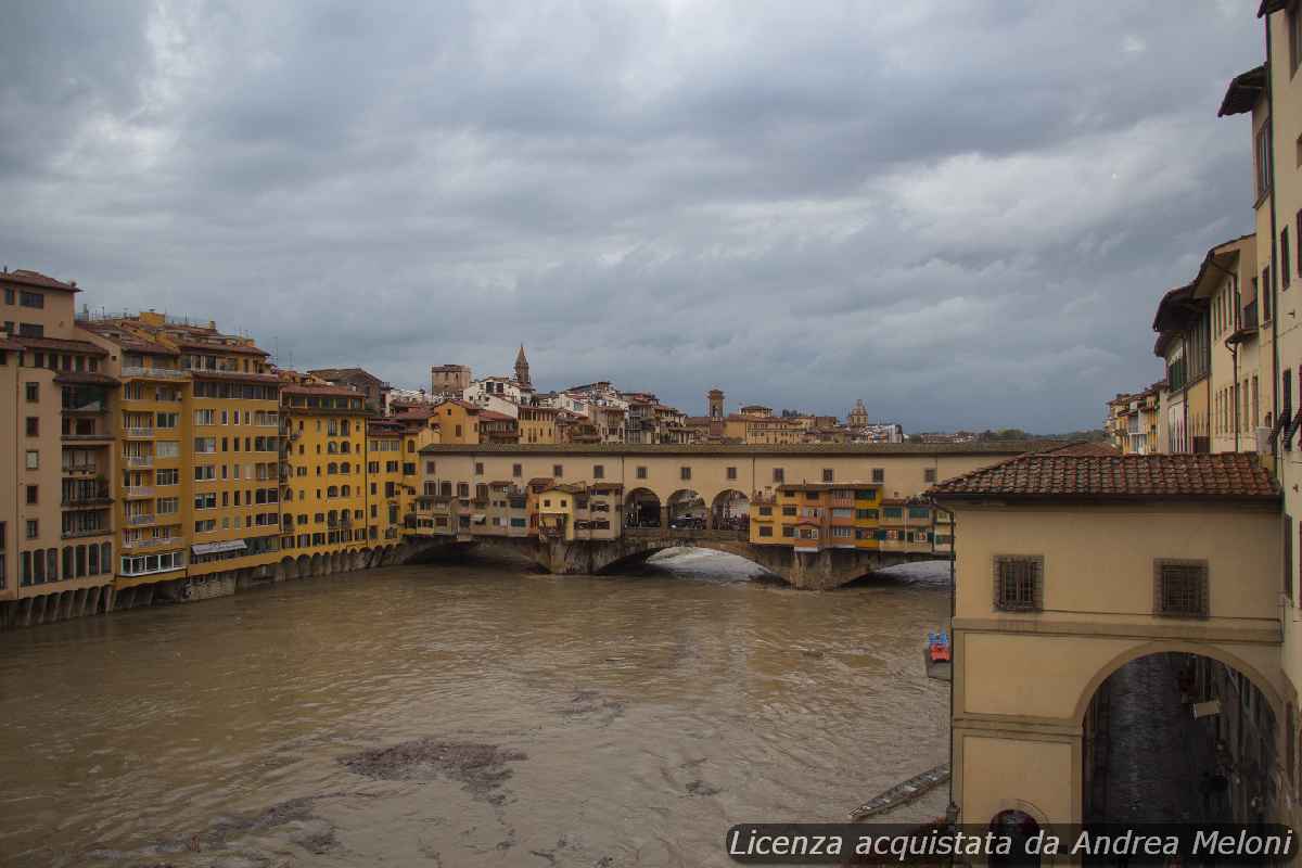 Meteo Firenze: nuvole e pioggia in arrivo, vento in aumento