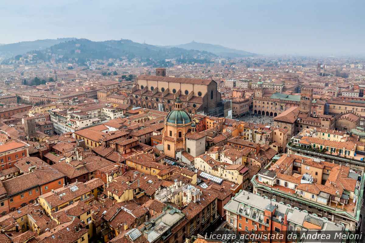 Meteo Bologna: pioggia in arrivo, preparatevi a giorni umidi e grigi