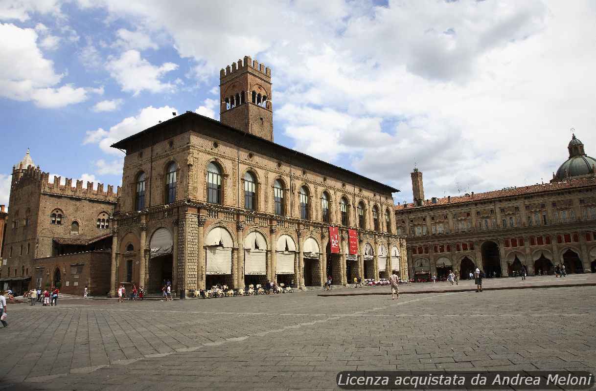 Meteo Bologna: nubi sparse oggi, previsioni di bel tempo nei giorni a venire