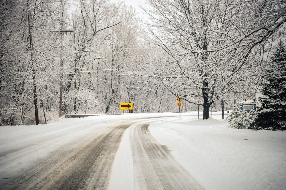 beautiful scenery snowy field countryside pennsylvania