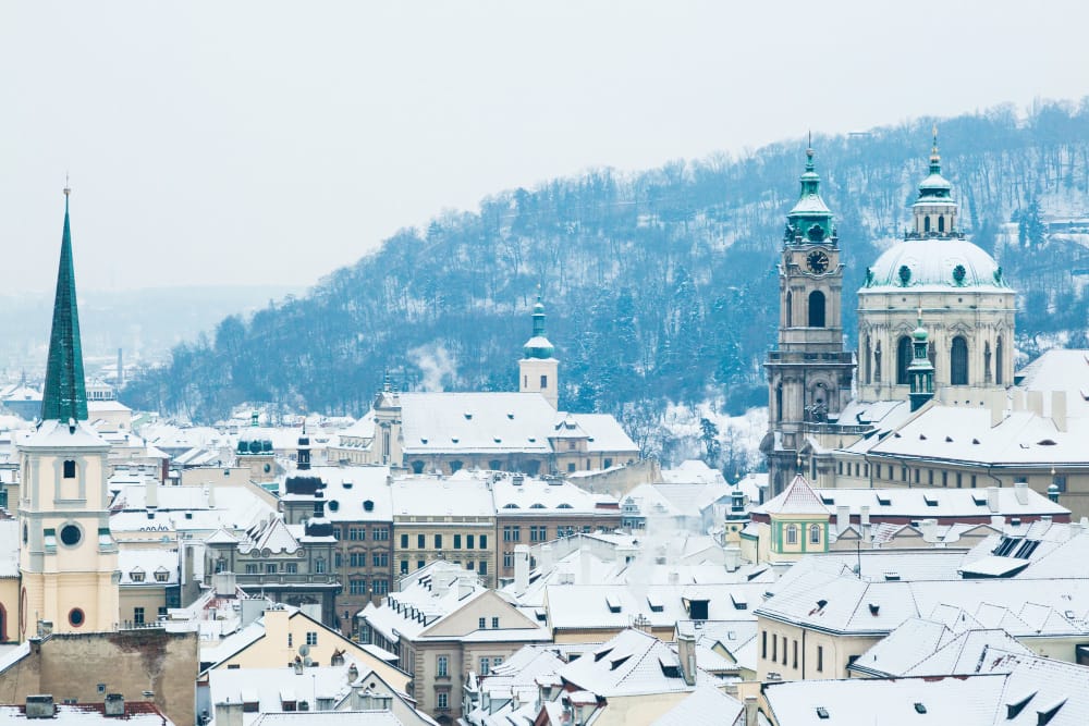 giornata invernale di sole a praga