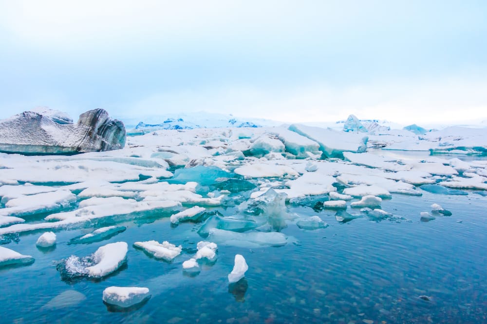 iceberg in glacier lagoon islanda